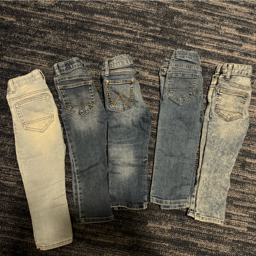 5 pairs of boys 3T jeans